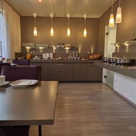 Otel Rotes Ross Erlangen